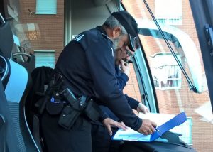 Policía Local inicia una campaña de control en el transporte escolar