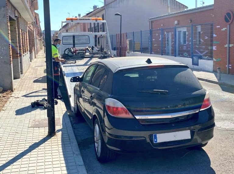 La Policía Local retira más de 15 vehículos en estado de abandono en la última semana