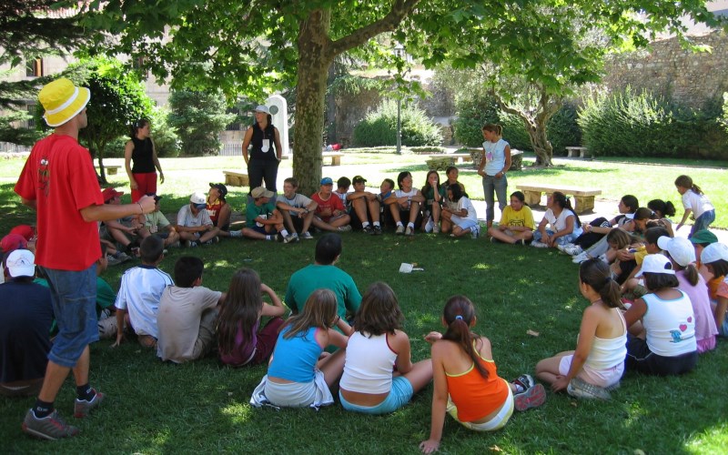 El Ayuntamiento lanza un curso de monitores de ocio y tiempo libre para jóvenes del municipio