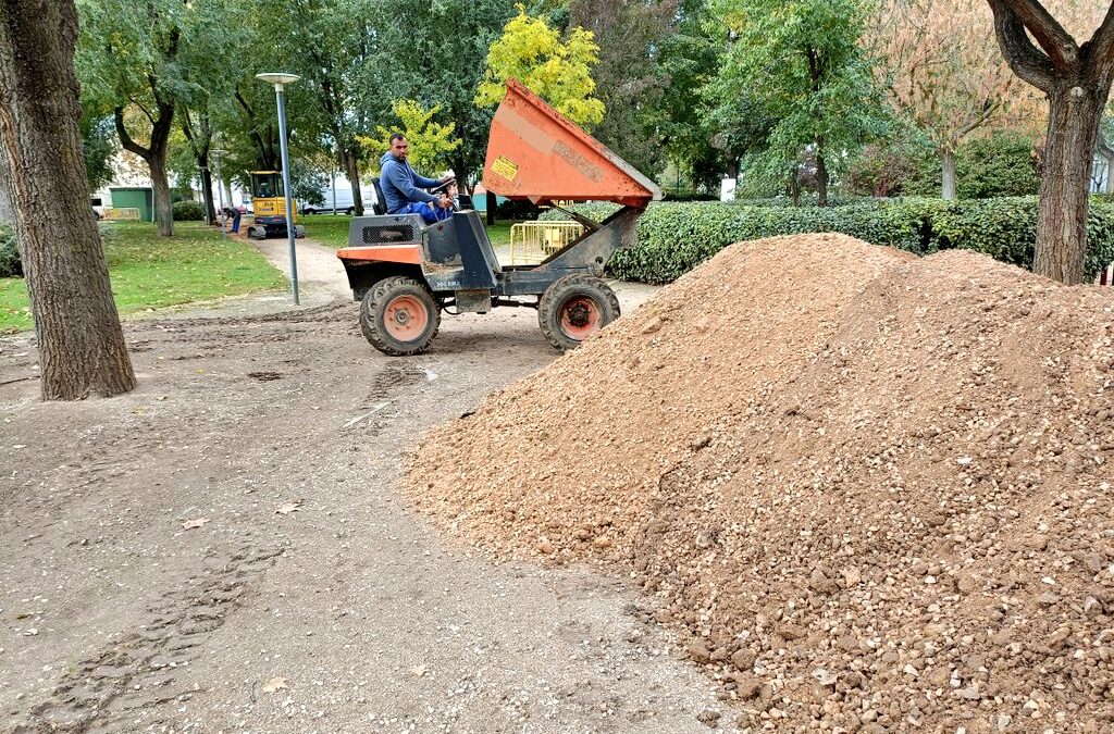 Comienzan las obras de pavimentación de los accesos al parque V Centenario
