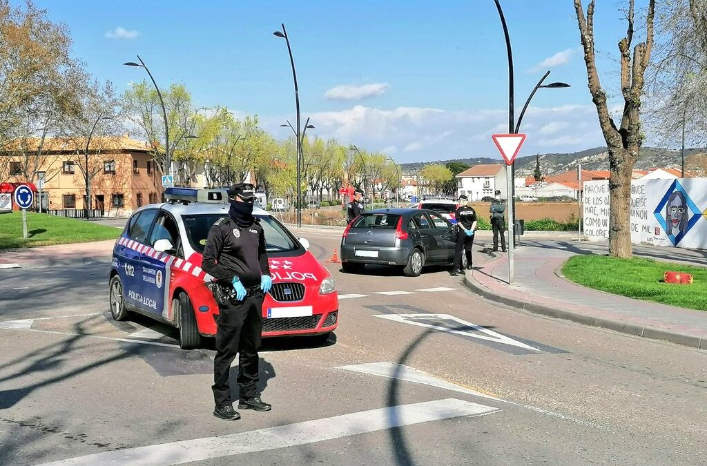 La Policía Local endurece las medidas en cualquier desplazamiento en la vía pública