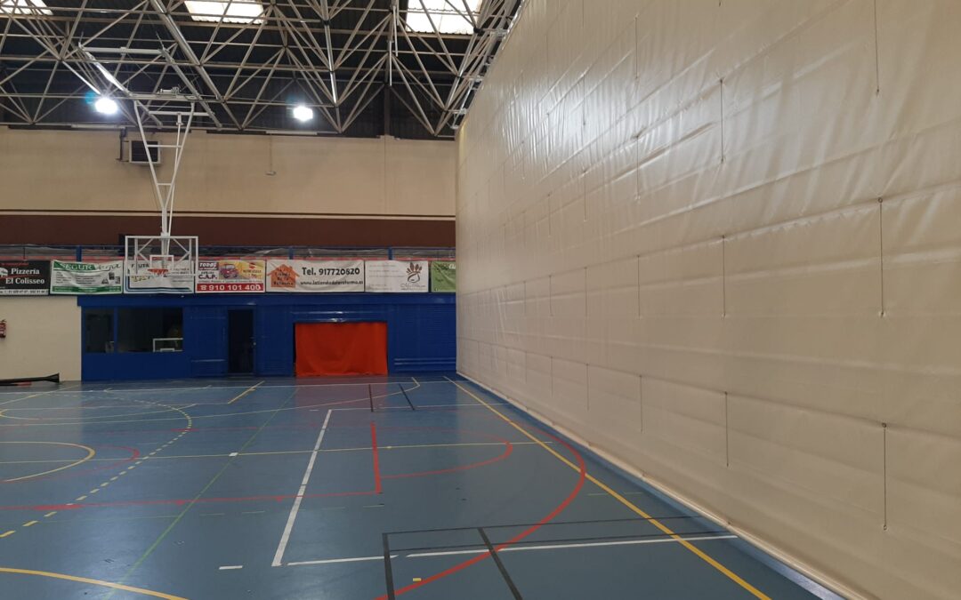 Finalizada la instalación de dos nuevas canastas automatizadas en el Polideportivo Municipal