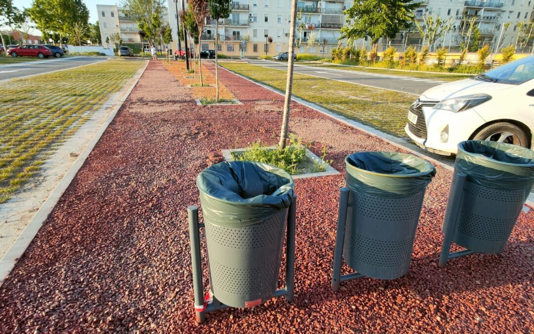 El barrio de Parqueblanco estrena nuevo aparcamiento para 90 vehículos