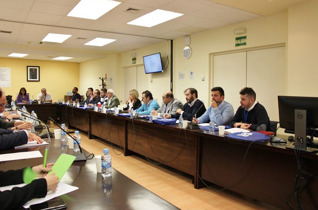 El Alcalde asiste a una reunión sobre la contaminación radiactiva en el Jarama