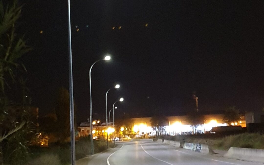 Finalizada la instalación de luminarias en el acceso al municipio por la carretera de La Marañosa