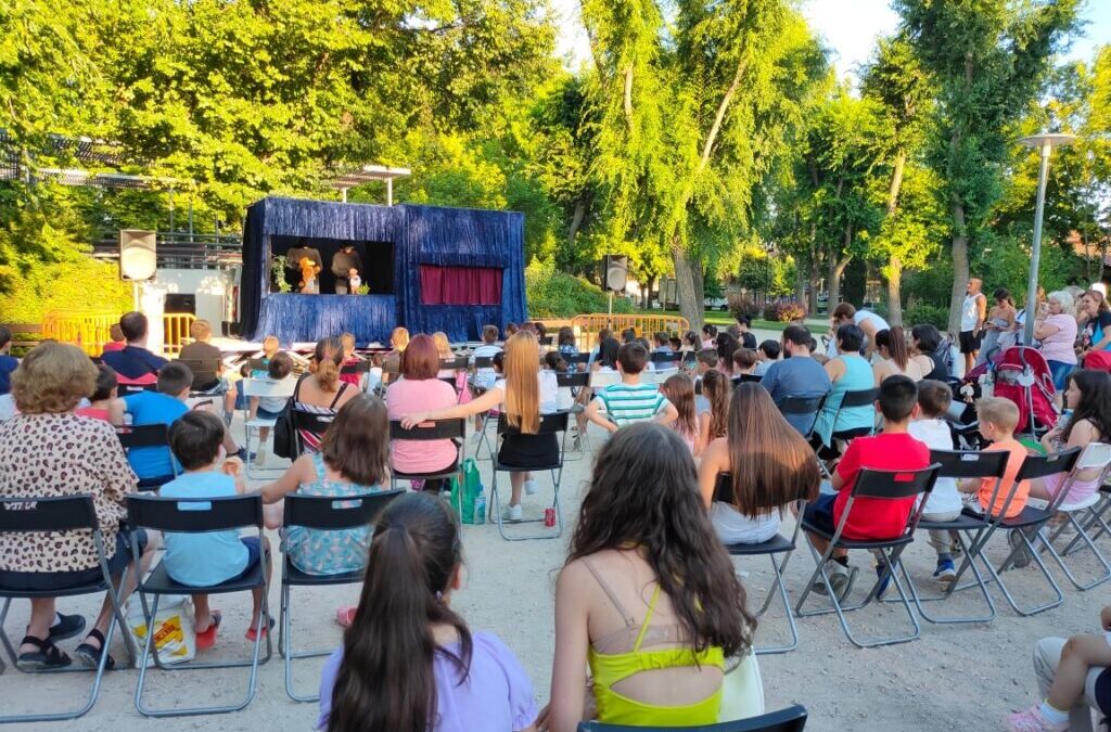La cultura sale de nuevo a la calle con “Peque Cultura a la Fresca”