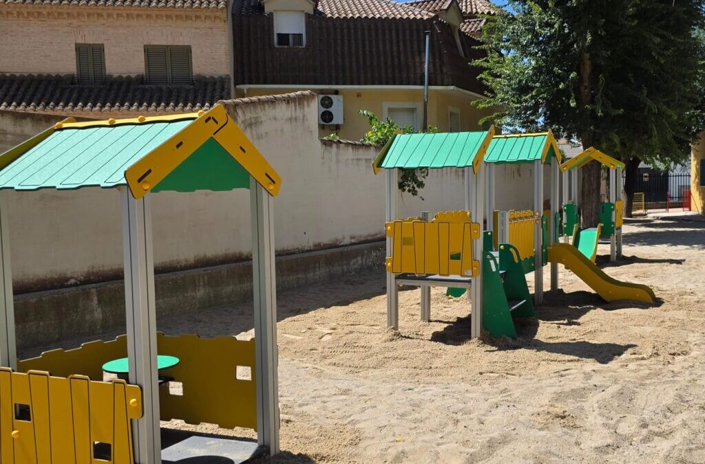 El CEIP San Marcos ya cuenta con nuevos juegos infantiles renovados
