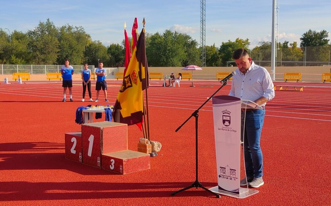 Abierta al público la nueva pista de atletismo