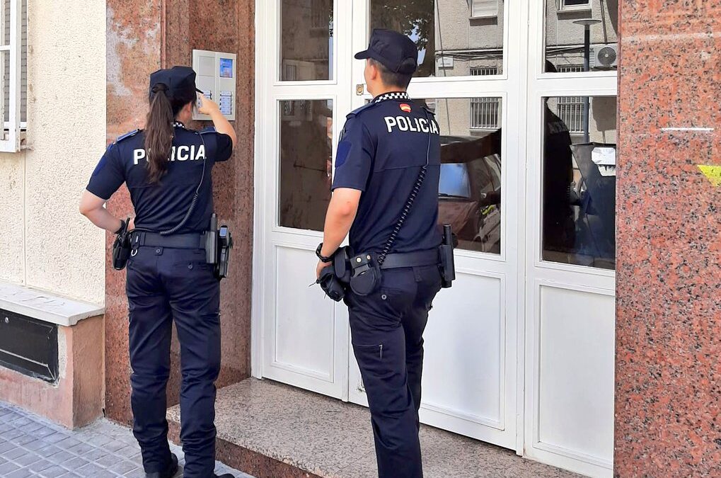 La Policía Local pone en marcha la campaña “Vacaciones Seguras”